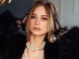 KarolinaConner cam