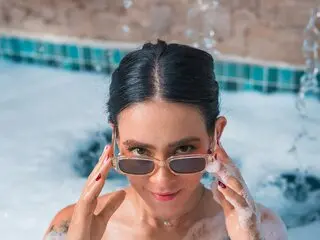 LolaWhile private